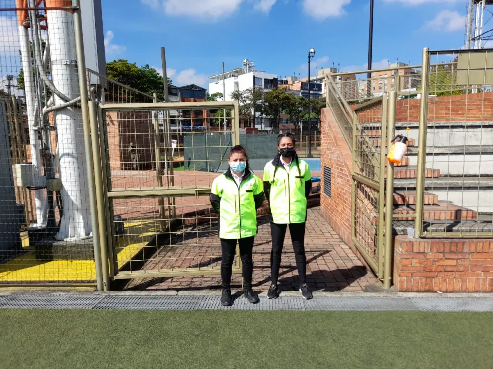 Equipo de ORS Eventos coordinando la logística de un evento masivo en Colombia